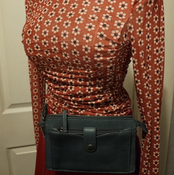 Free People Alley Leather Wallet belt - Picture 4 of 8